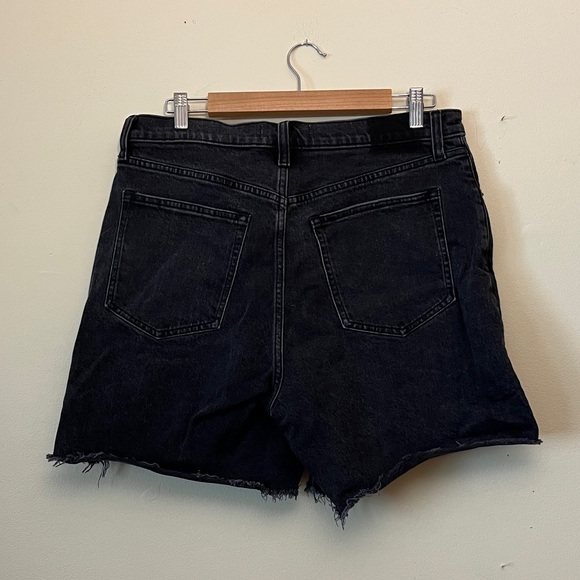 Abercrombie & Fitch Black Dad Jean Shorts - Picture 4 of 4